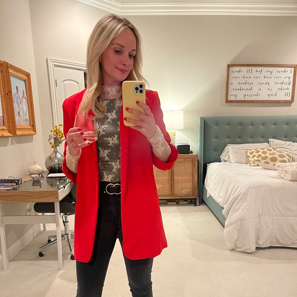 Meet your Posher, Leslie